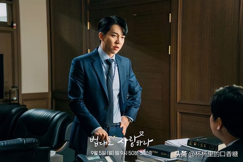 秋瓷炫宋仲基金高银演的电视,2020必看十部韩剧宋仲基