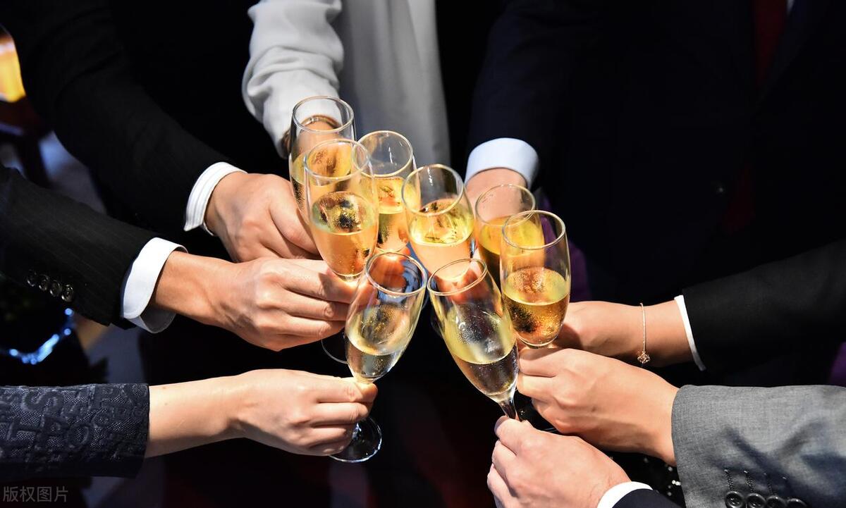 醉酒吹风会怎么样,喝醉后吹风会怎样