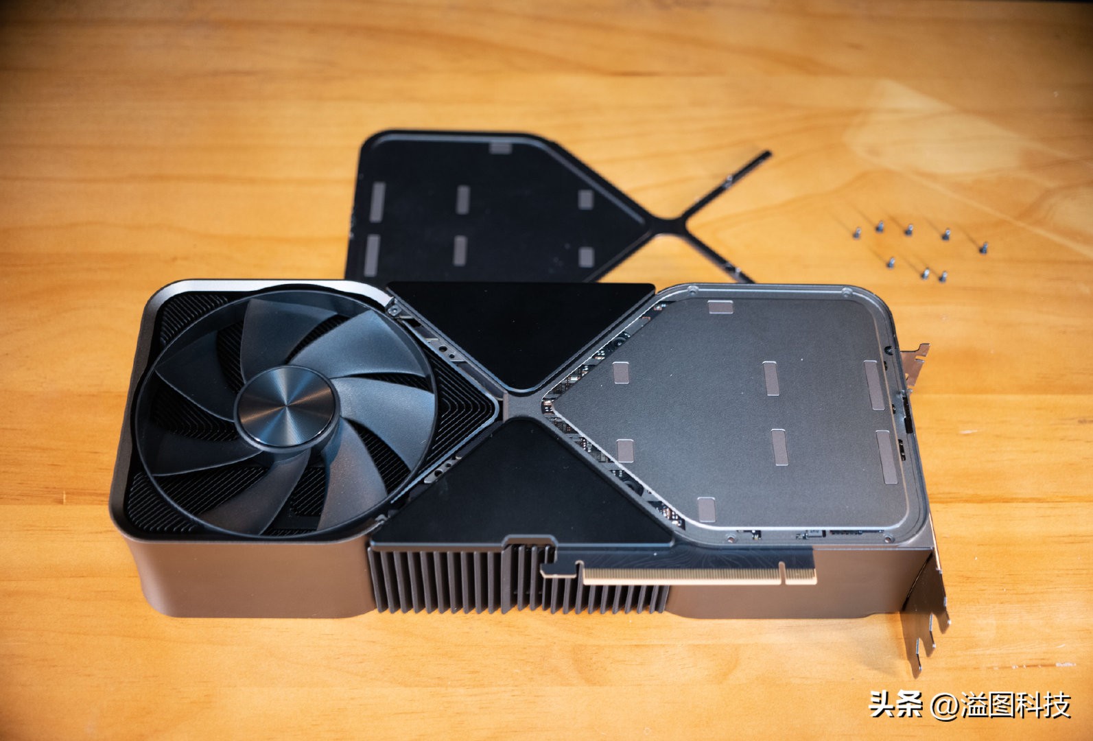 rtx4090d评测赛博朋克2077,rtx4090赛博朋克顶级画质下怎样