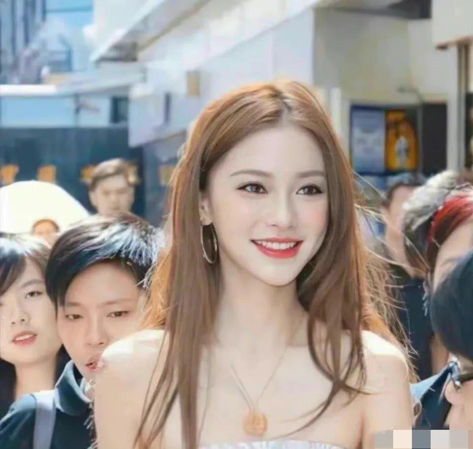 angelababy染的头发漂的颜色,angelababy染红发