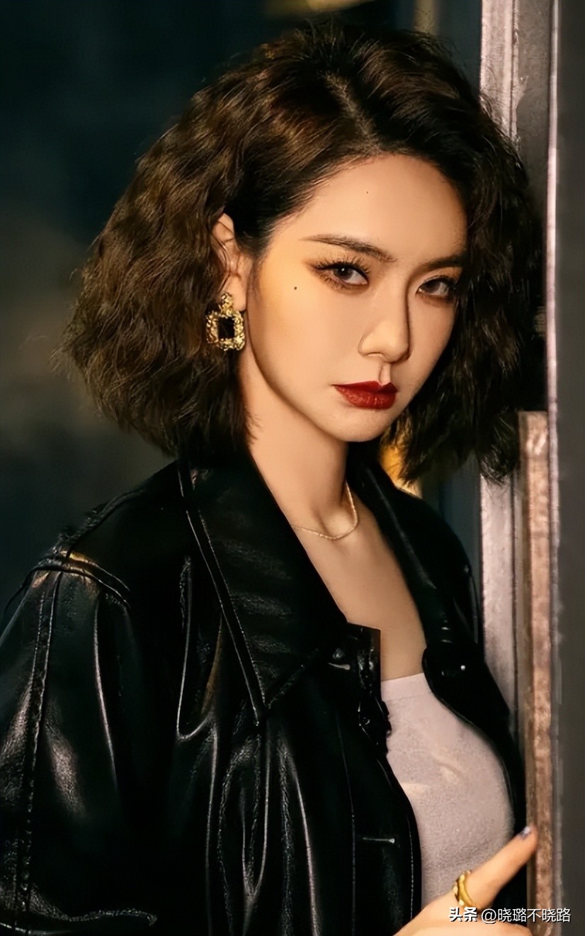 40岁脸大减龄的齐肩烫发,2020年时尚减龄齐肩烫发