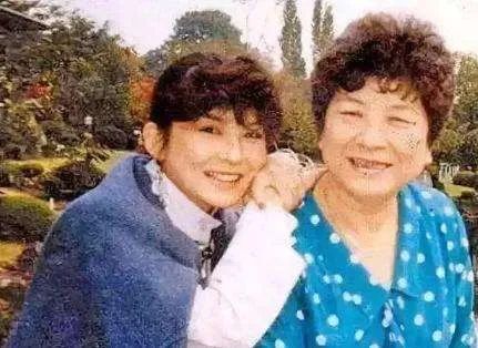 曾经落魄如今风光的明星,最终落魄的四位女明星