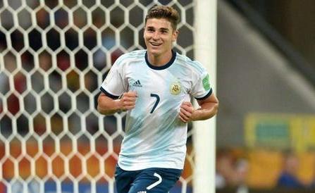 世界杯十大射门能力,看足球巨星比赛