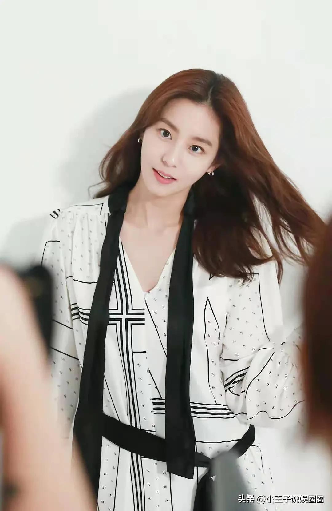 uie金宥真superjunior,韩女星uie金宥真最新机场look照