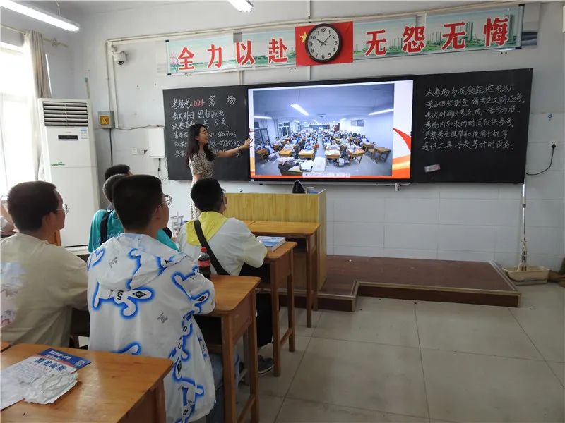 毕业季来临即将和母校说再见,毕业十年匆匆路过母校感言