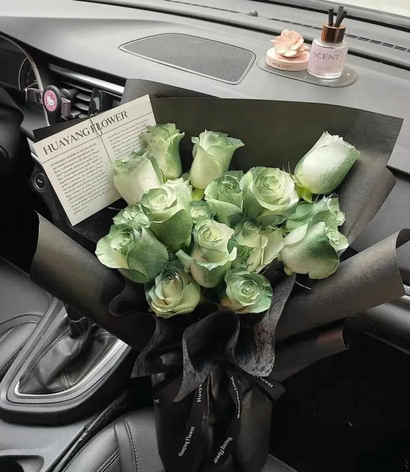 一朵白色玫瑰花的花语是什么,粉色玫瑰花和粉色绣球花花语