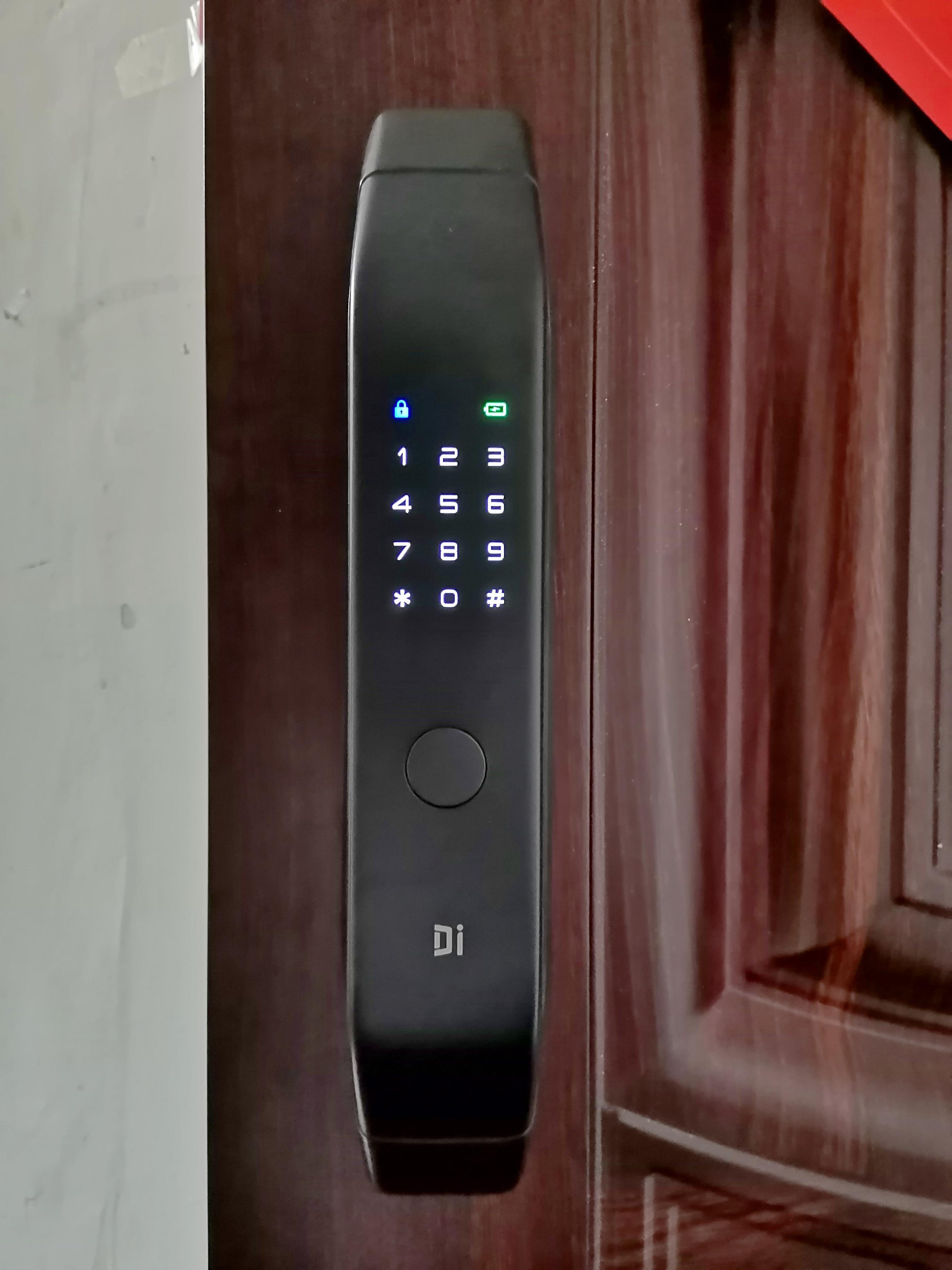 智能锁锁不住外面可以直接打开,被智能密码锁锁在家里怎么办