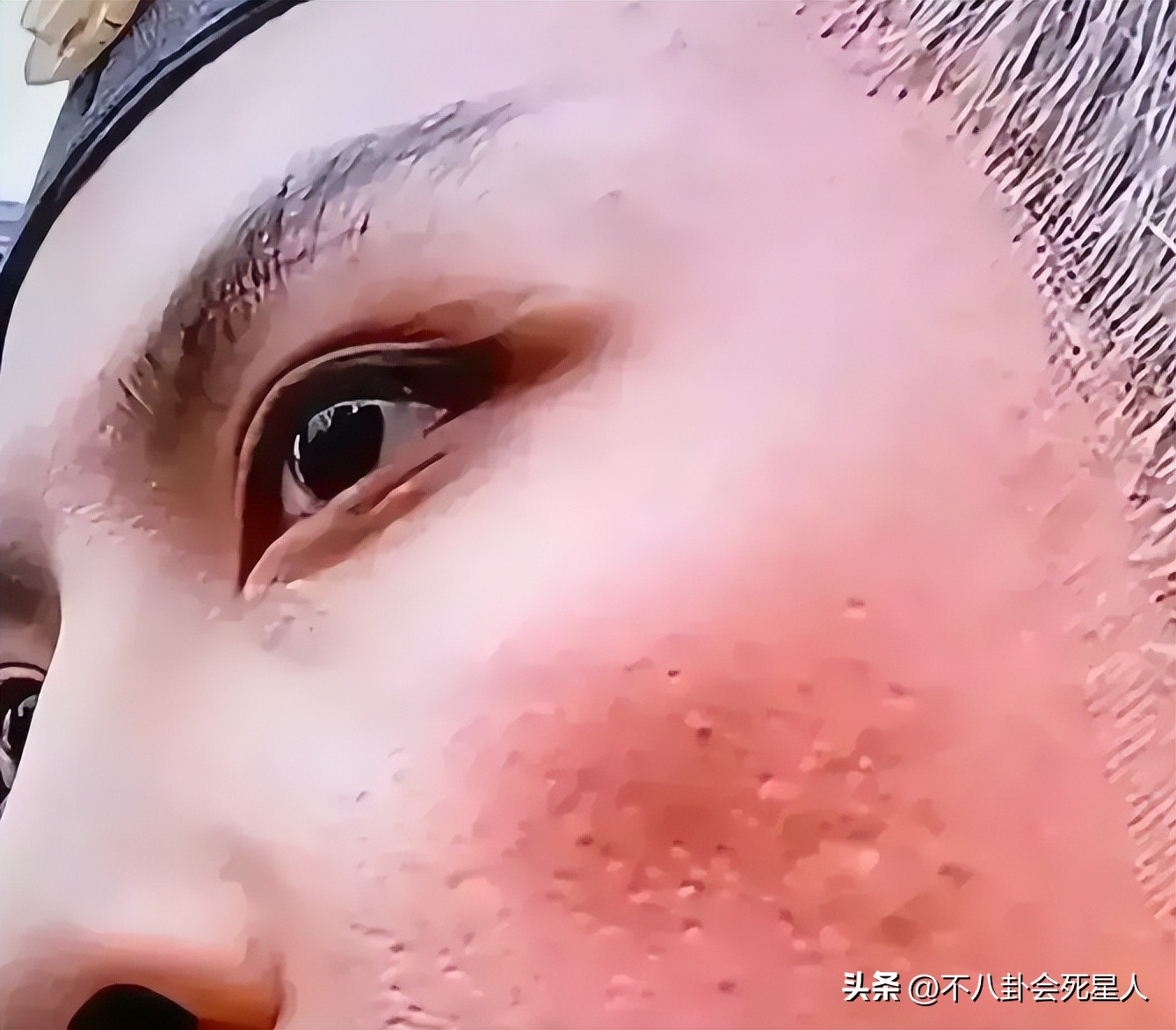 演员假发套穿帮,假发穿帮镜头