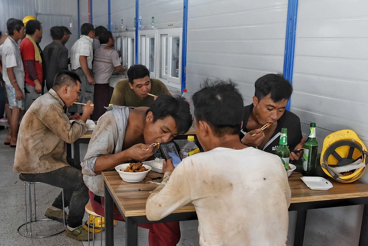 胡润家庭年收入超50万户数,2019胡润净资产600万家庭城市排行