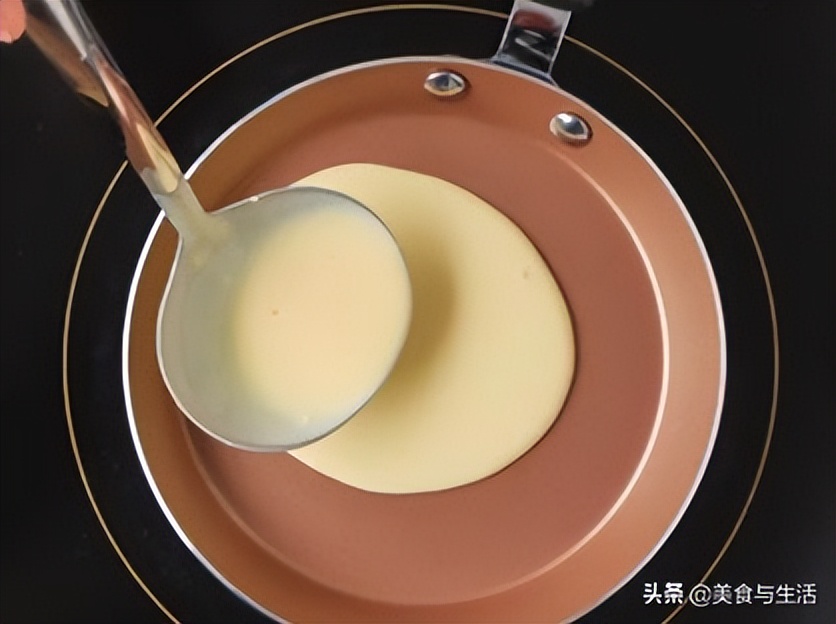 只用平底锅就可以做的简单小甜品,自制冰冰凉凉的小甜点