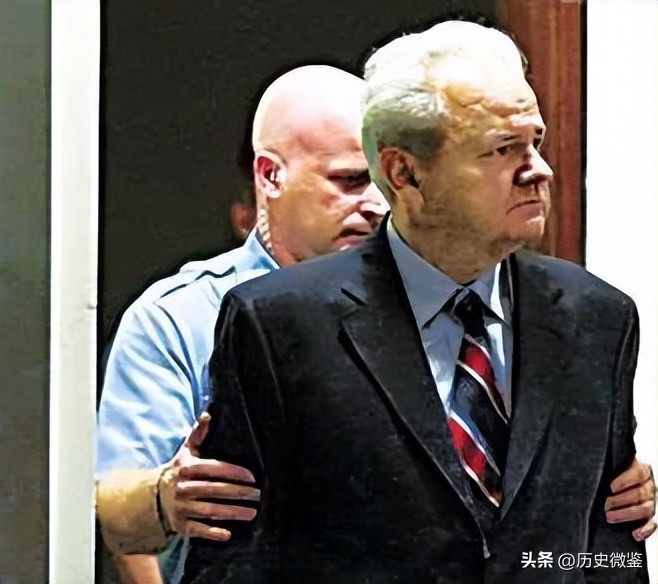 科索沃激化局势,武契奇部署部队应对科索沃