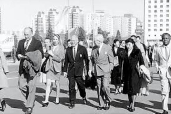 93年我国首次申奥，仅以两票之差输给悉尼，是谁在背后“使坏”？