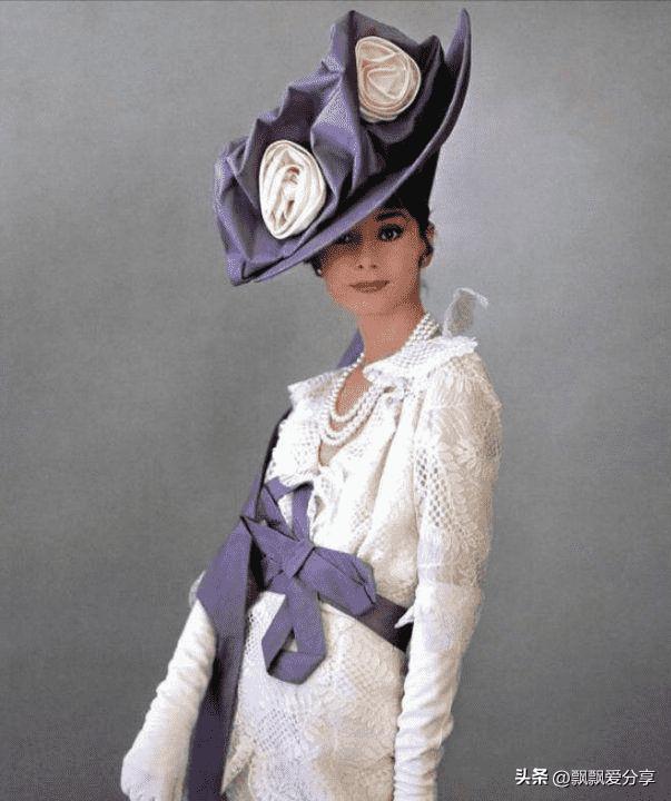 侵华日军残酷*行暴**，女子为活命脱下衣服让日本人拍摄，*辱侮**至死