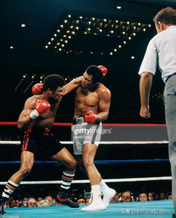 号称赞助过球王贝利拳王阿里的美国潮牌，靠曼联王朝92班昙花一现