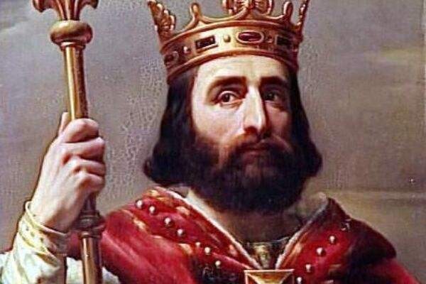 中国王朝千年更迭，但是欧洲王室却很稳定，背后的原因是什么