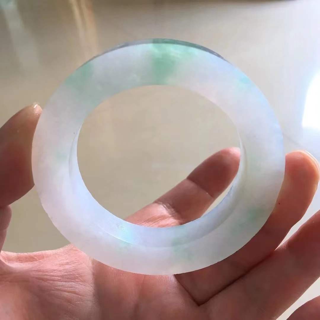 翡翠毛货不支持退换货,翡翠毛货抛光后不退不换合理吗