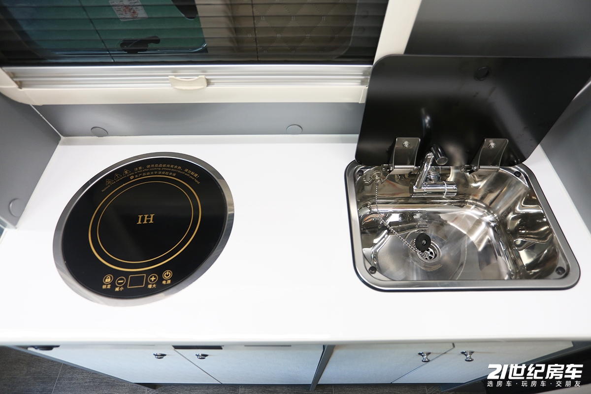 拓锐斯特依维柯欧胜b型房车,依维柯欧胜b型房车最新款3.0