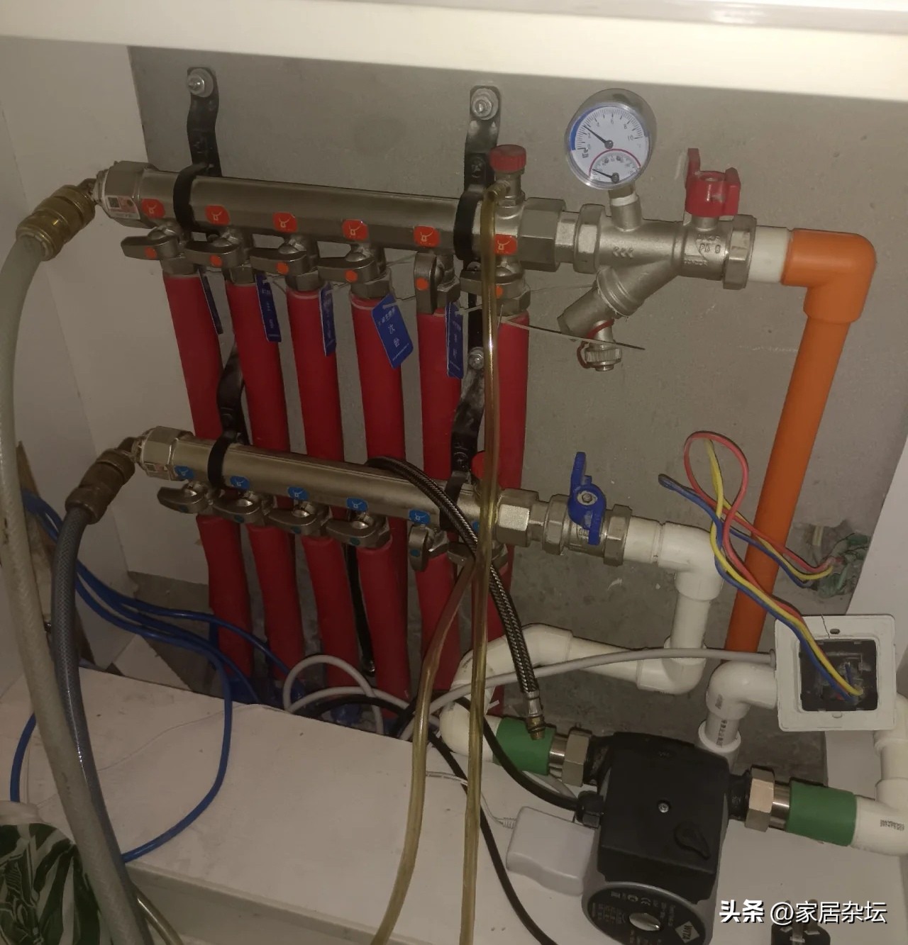 为什么邻居家比自家暖气热,同一栋楼别人家热我家冷