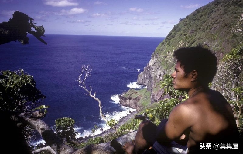 六个男孩被困荒岛,6个男孩在一座荒岛上生存了15个月