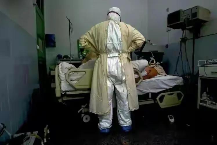 新冠疫情,那么多人都在骂钟南山,86岁的钟南山到底做错了什么?