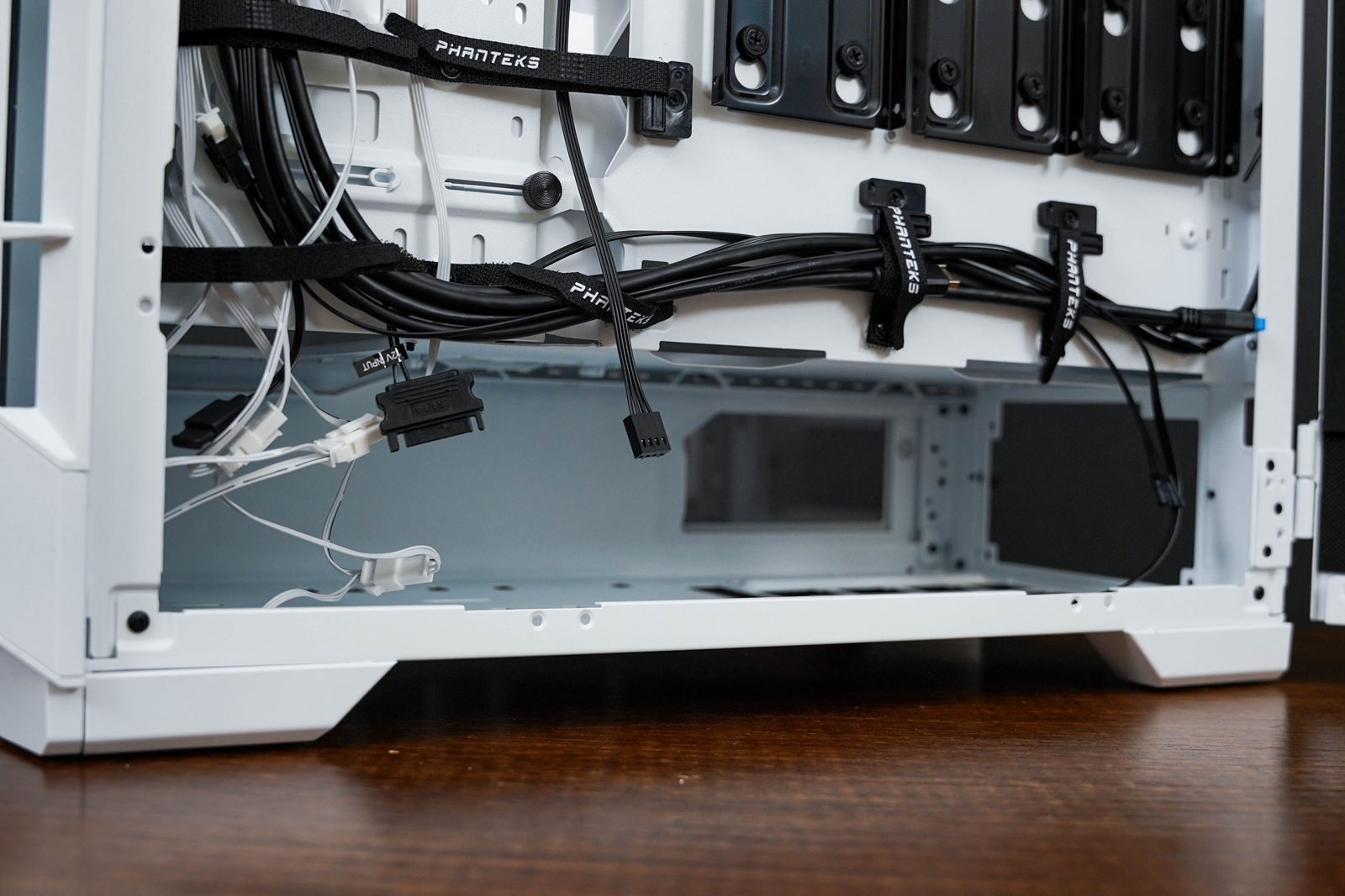 豪砸3万预算工作机，12900K+RTX3090Ti+32GCVNDDR5顶配纯白装机