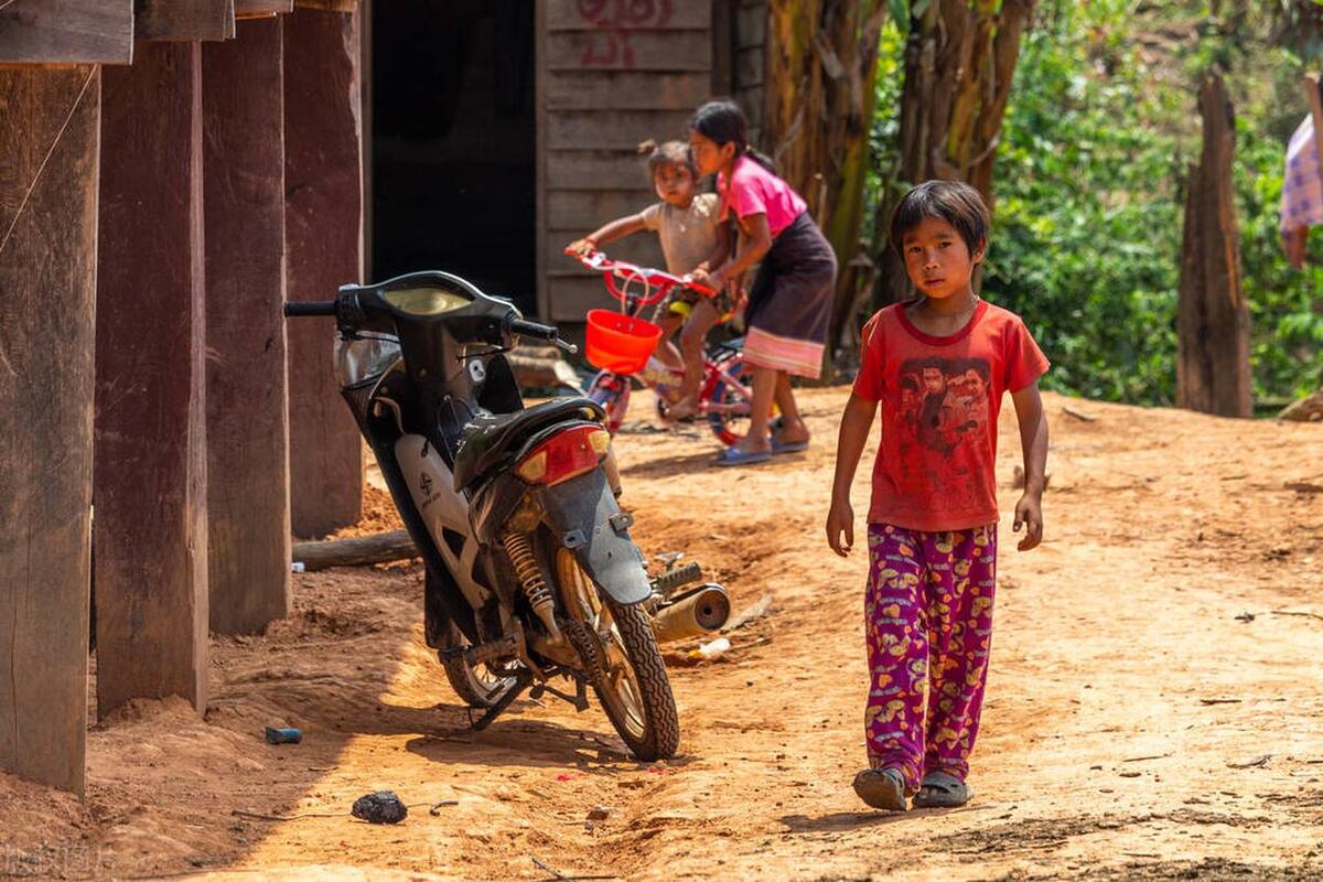 15岁辍学在家怎么才有收入,怎样做月入30万的生意