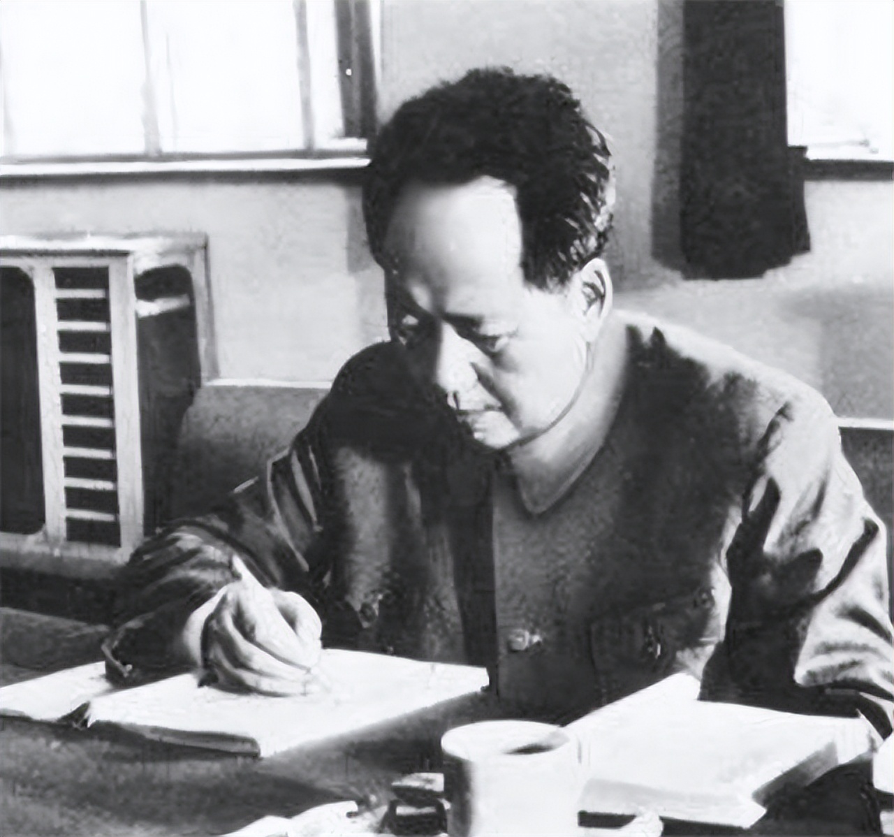 国民*党**中将郑洞国:建国后官至正部,次子在台湾失联