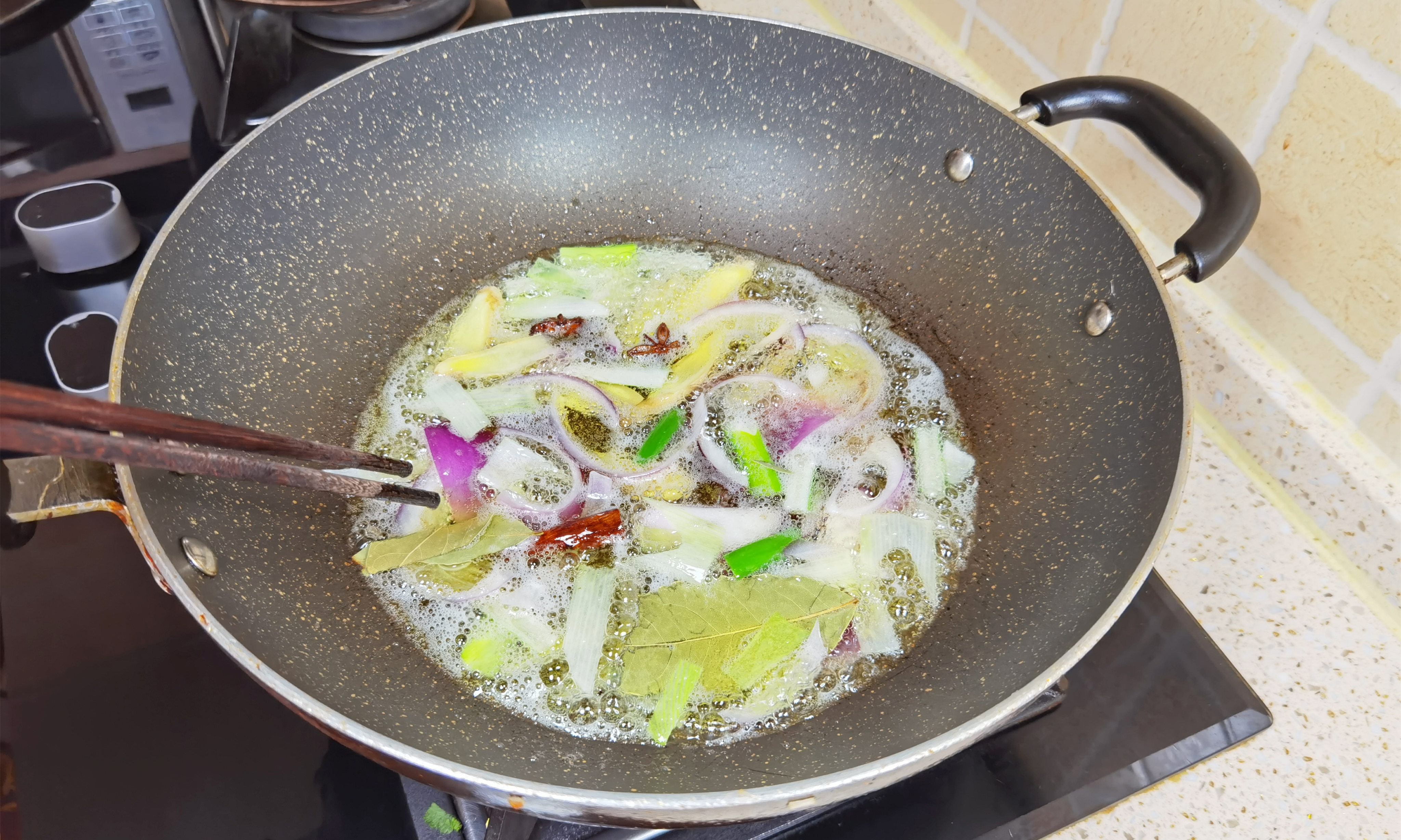 调饺子馅牢记二放二不放,调肉馅加淀粉