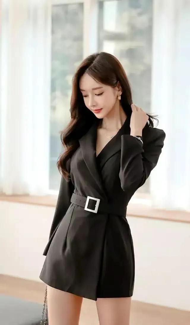 世间美女千百万，人间极品是允珠