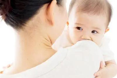 宝宝感冒不能吃蒸鸡蛋吗,宝宝感冒了能不能吃鸡