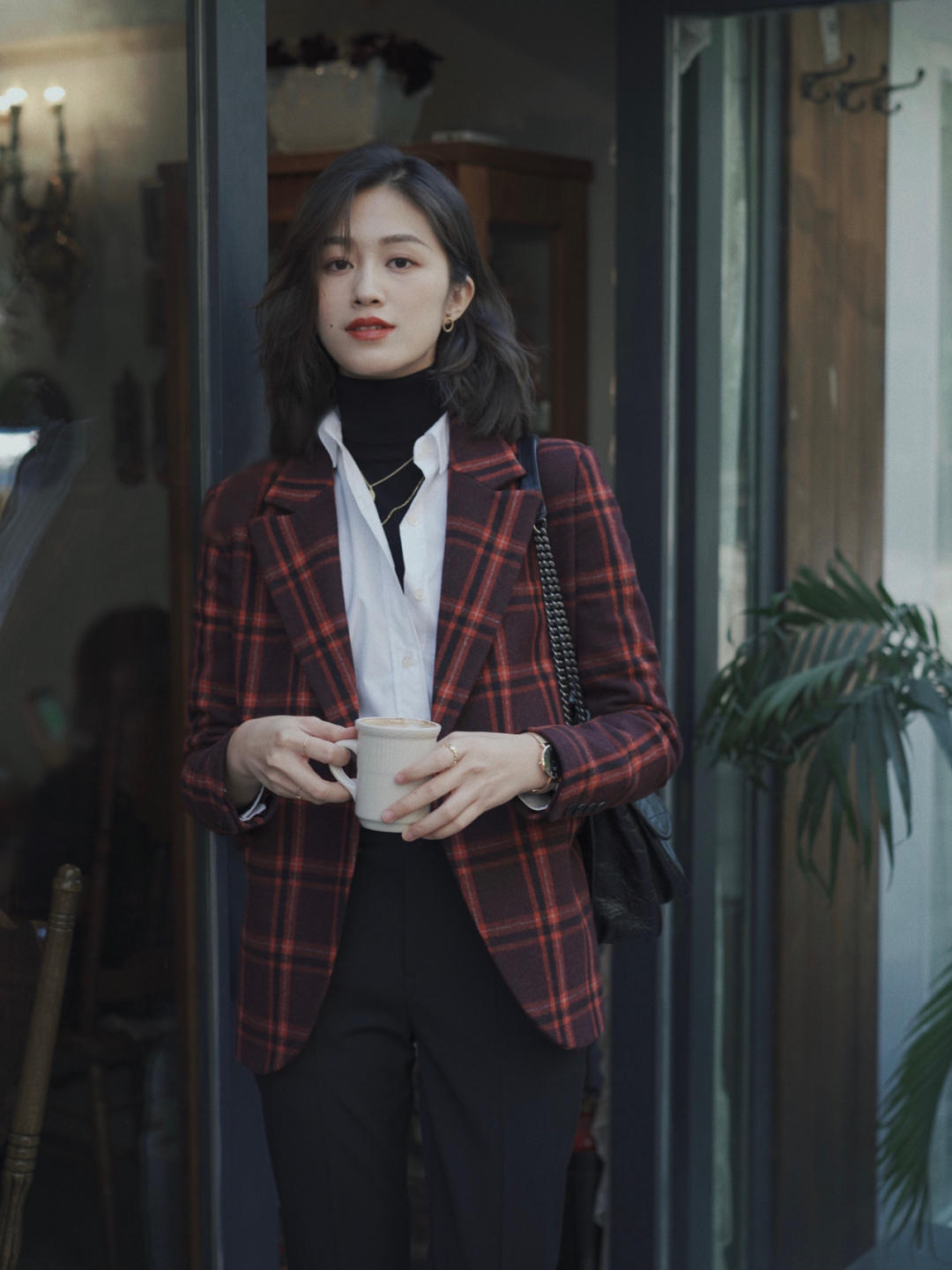 职场OL冬季离不开“羊毛西装”，借鉴这组搭配，日常通勤也很时髦