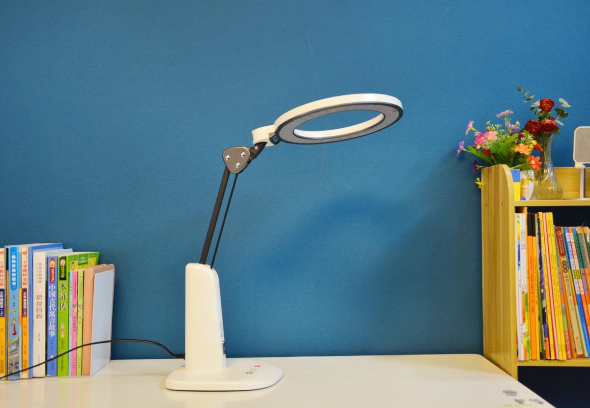 加NIR红光技术，两千多入手爱德华医生天使之光2润眼灯，值吗？