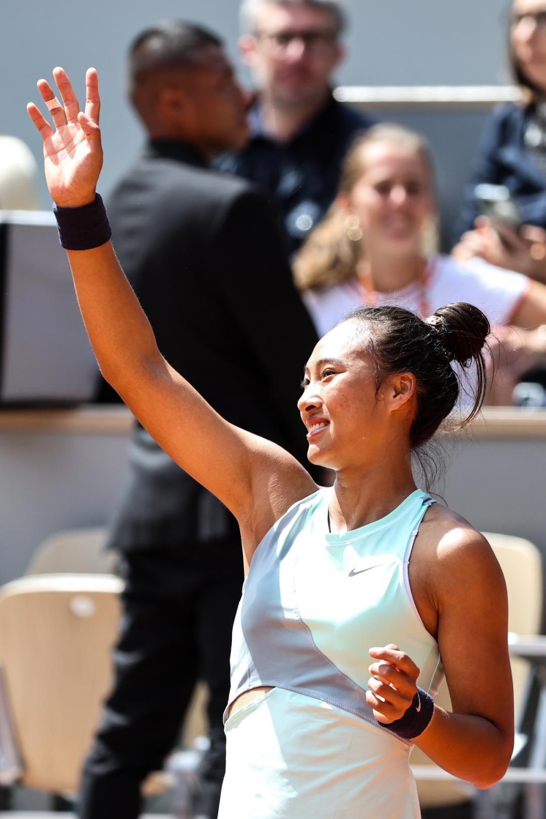 网球郑钦文李娜,网球中国女选手郑钦文