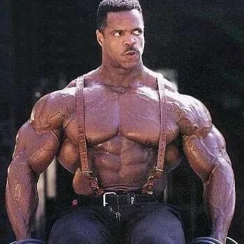 世界上肌肉最发达最强壮的人是谁,世界上肌肉最大的肌肉猛男硬汉