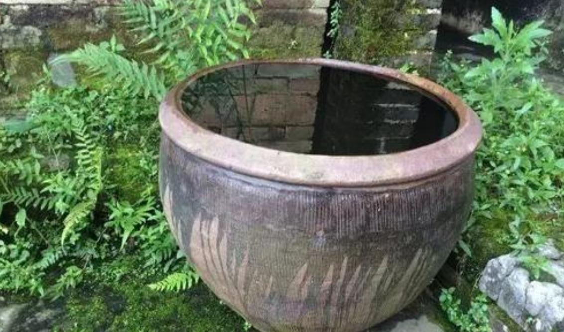 男子酒后侵害过路女子,男子性侵继女被杀案