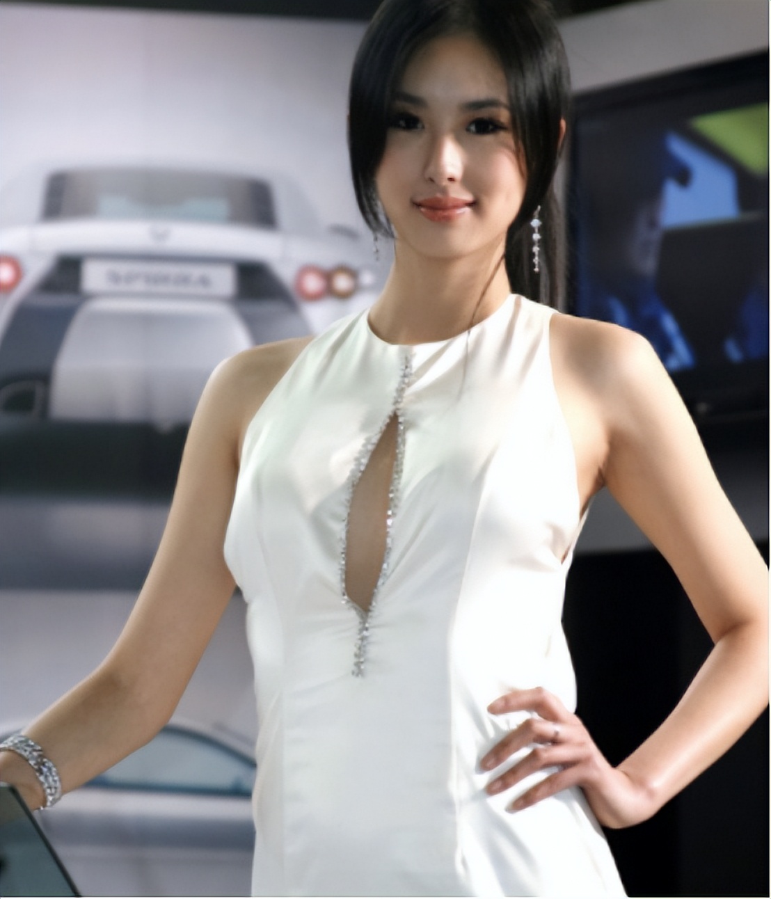 车模翟凌最美风采大集合,翟凌曾是第一车模