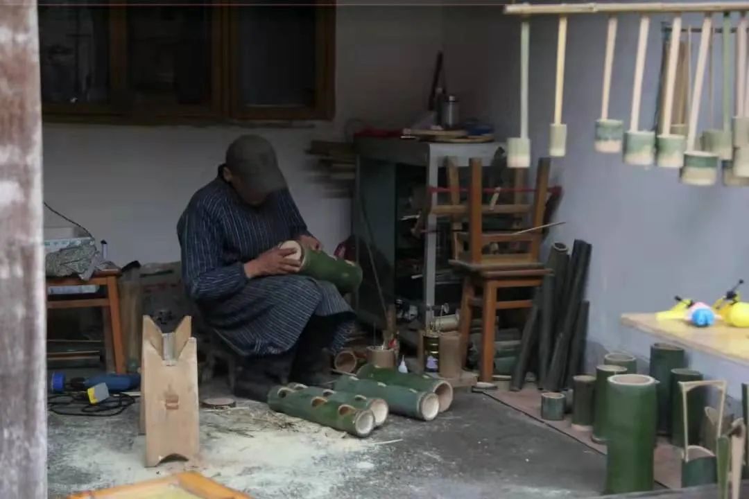 1.5h就到!去这个小众地爬山吸氧、看山间石刻佛像、吃生态美食