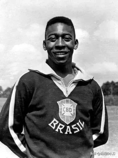 颁奖典礼缅怀球王贝利妻子发言,缅怀贝利球王