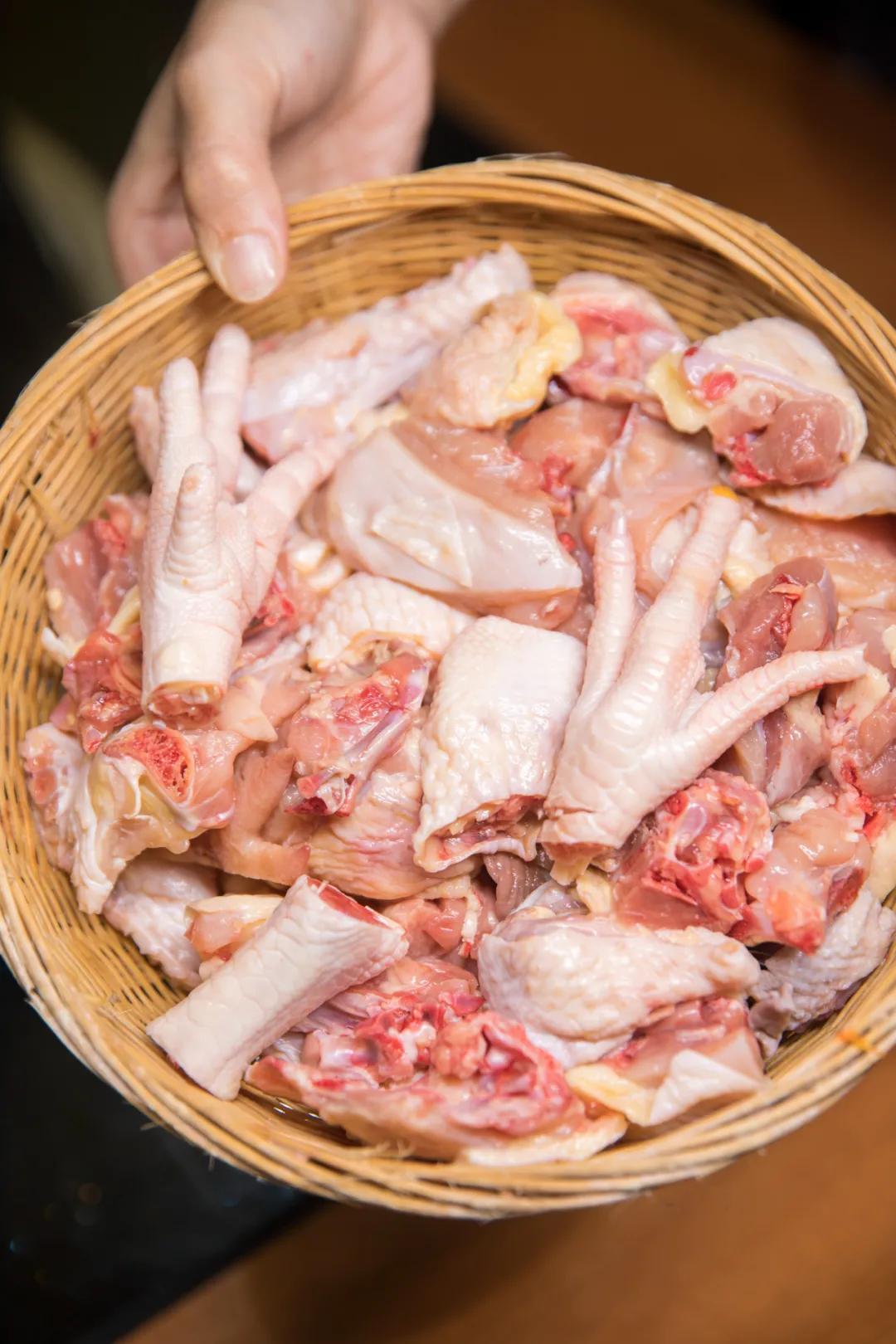 特色农家铁锅炖4-5人餐,福建泉州东北农家铁锅炖