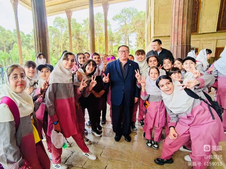 德爱会随“一带一路”经贸考察团参访伊朗