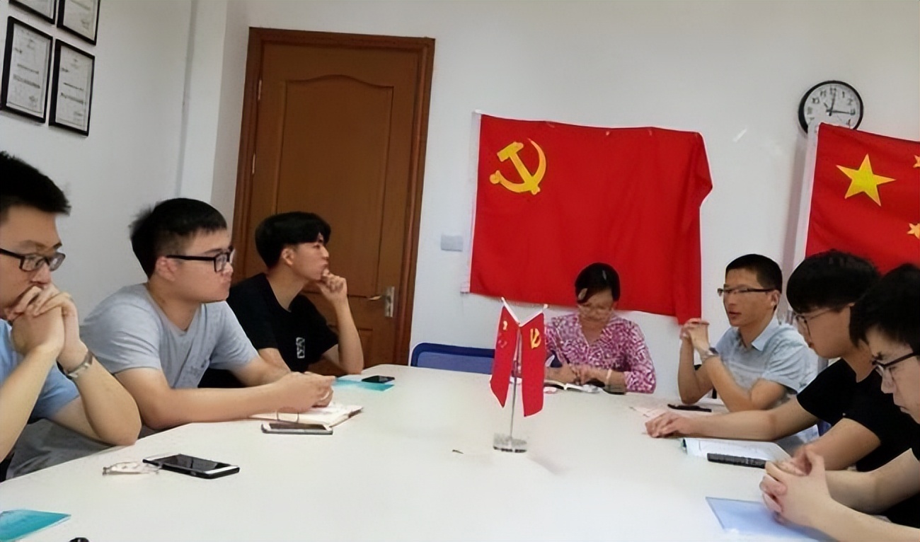 党员标准包括申请入党的条件,大学生入党要具备哪些条件