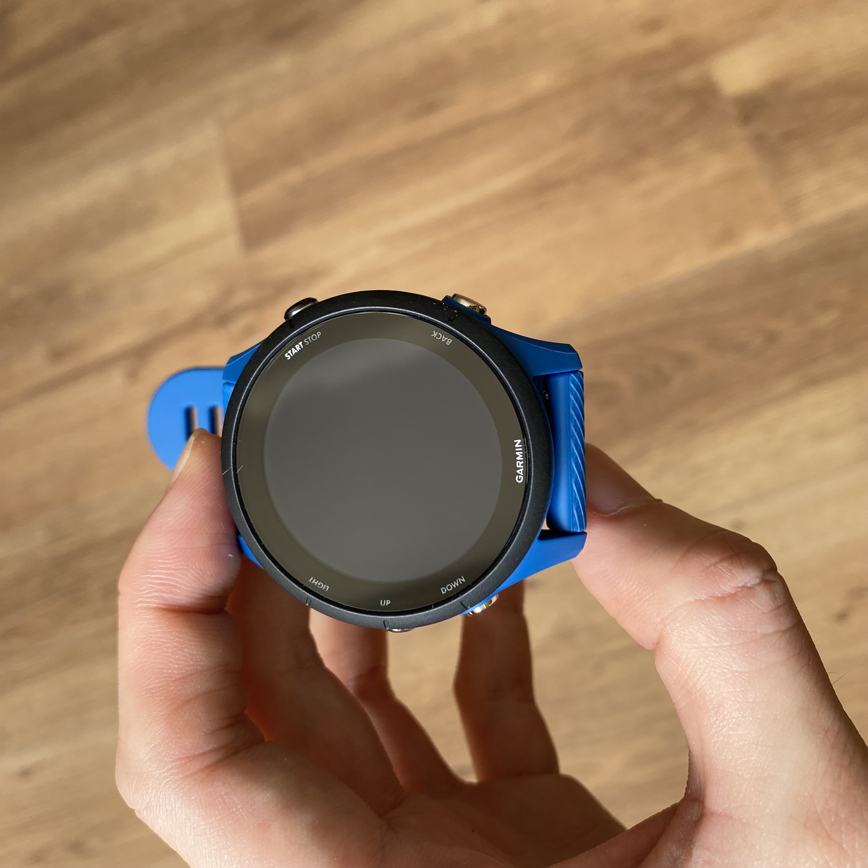 NRC停运在即，8年跑步*党**转投佳明