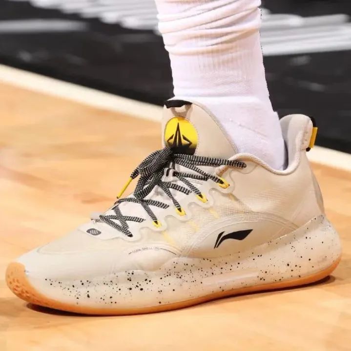 nba球星上脚球鞋2022排名,nba季后赛上脚