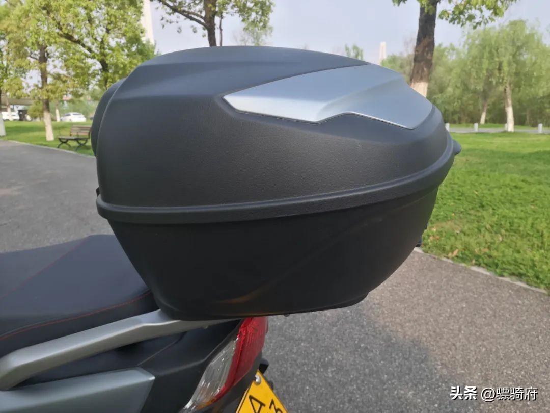 豪爵虎鲨vx125骑行体验,豪爵虎鲨vx125适合女孩子开吗