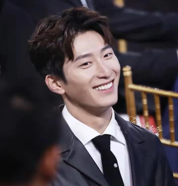 十大迷人小眼男星，一个比一个帅气，论样貌肖央第五，张若昀第二