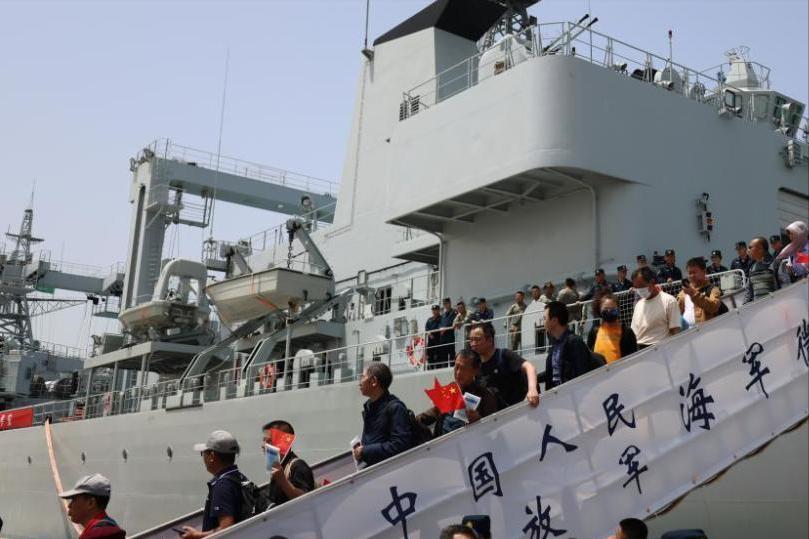 上百架飞机飞往中国,一夜之间500架飞机