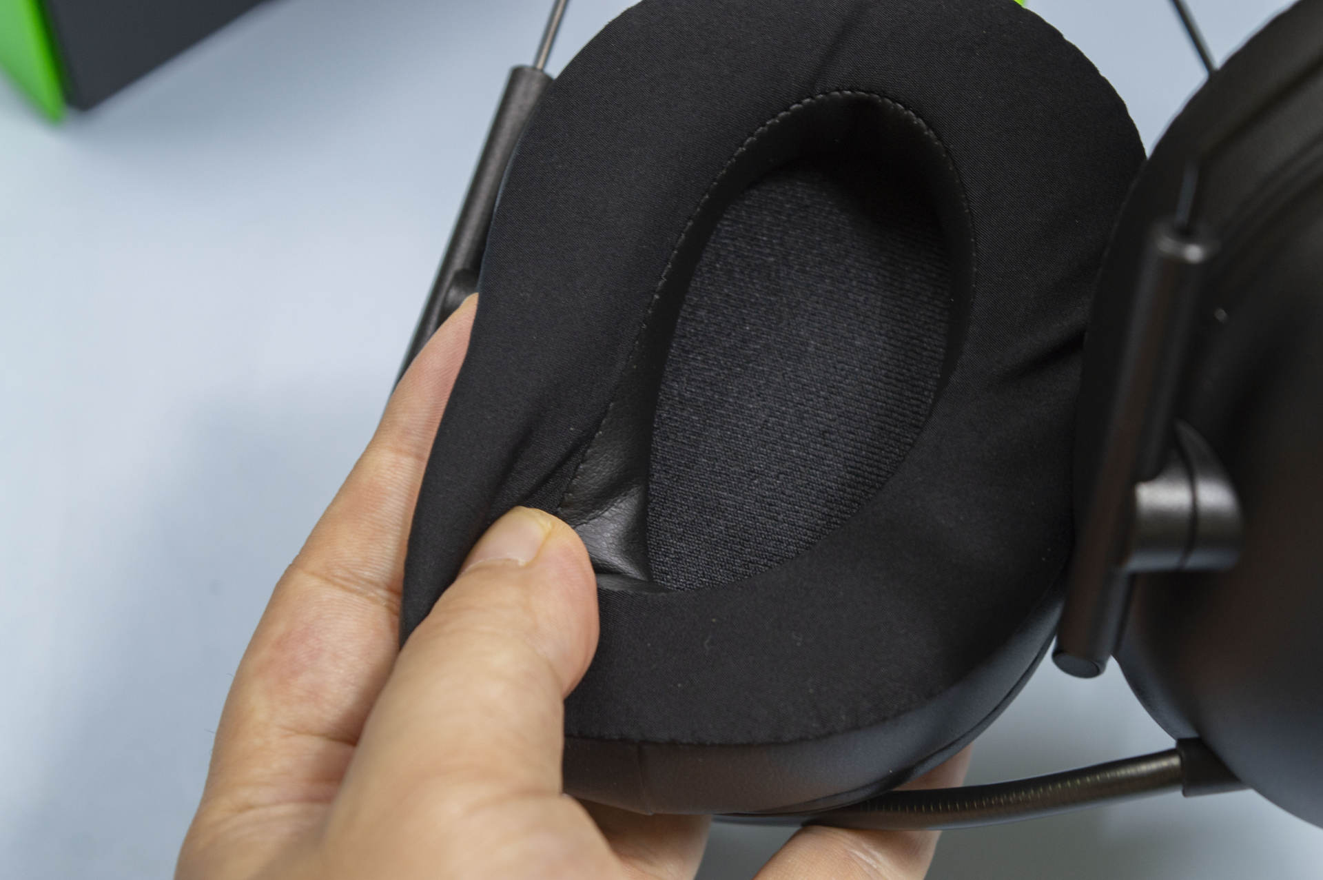 razer雷蛇旋风黑鲨v2x和平精英,雷蛇旋风黑鲨V2游戏耳机