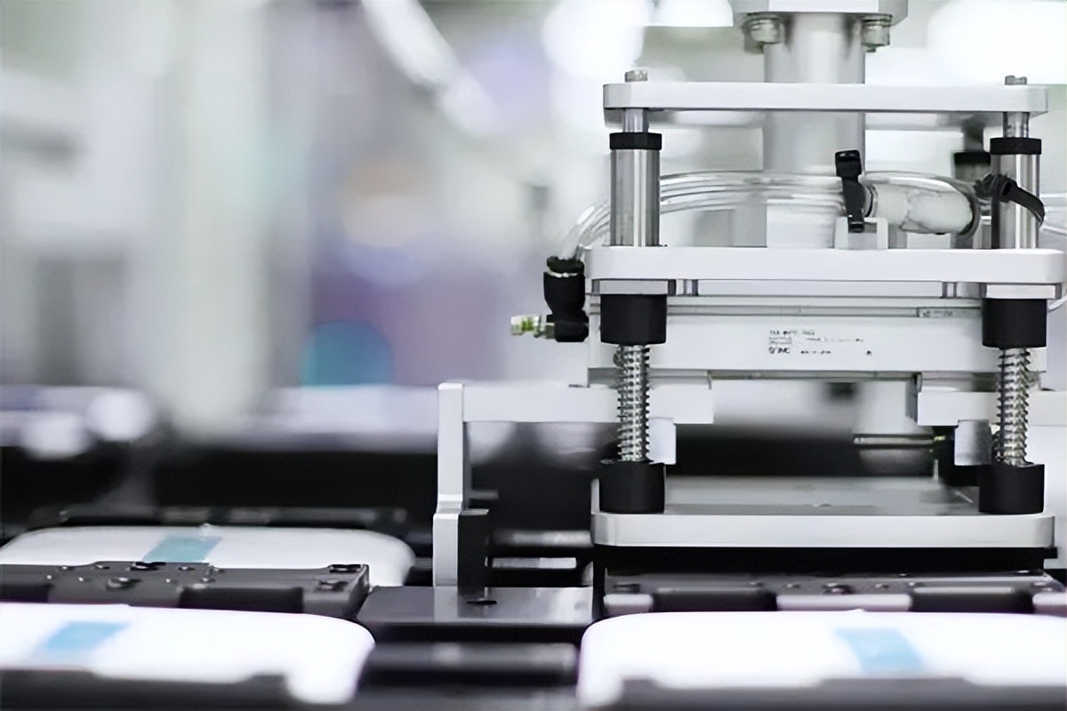 电池巨头倒塌事件,四大电池巨头