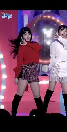 灰色短裙韩国女团,韩国女团以前穿安全裤吗