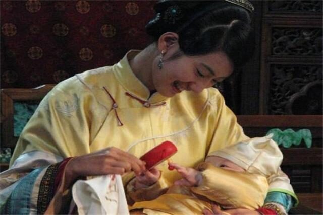 上错花轿嫁对郎玉湖陪老太君作诗,上错花轿嫁对郎古代版